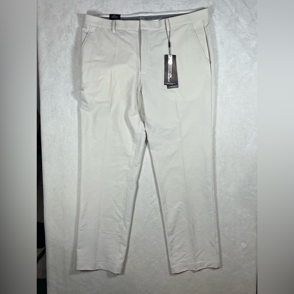 NWT Mizuno 40W 32L Men's Light Beige White Golf Chino Pants